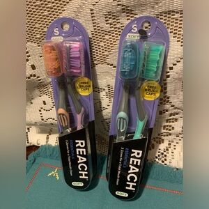 ✨⚡️💥2x2 Pk  = 8 Reach Essentials Total Mouth Soft Toothbrushes w/ Caps SOFT